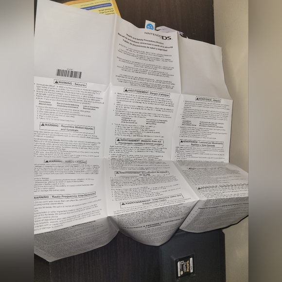 Nintendo DS Pokemon Black Version - Picture 10 of 12